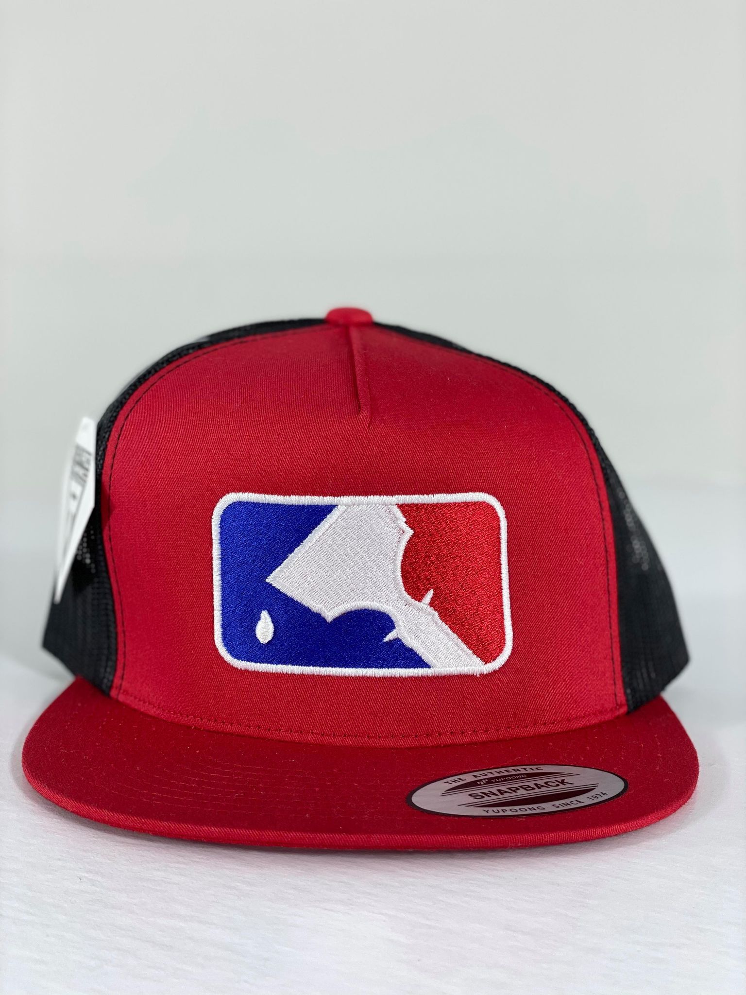 Flat Bill | MLT Squeegee Logo | Red Bill & Crown w/ Black Mesh